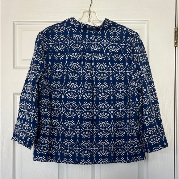 Cleo Blue and White Patterned Button Down Shirt - Picture 4 of 4